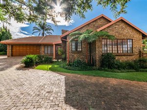 3 Bed Townhouse in Roodepoort Central