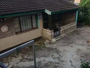 3 Bed House in Umhlatuzana