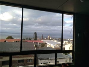 2 Bed Flat in Mossel Bay Central