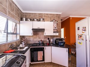 2 Bed Apartment in Naturena