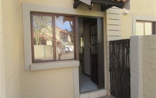 2 Bedroom Duplex in Mooikloof Equestrian Estate