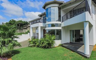 3 Bedroom House in Sunningdale