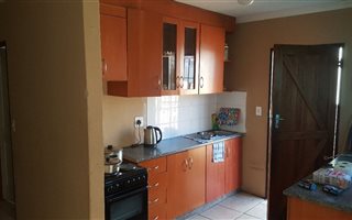 3 Bedroom House in Roodekop