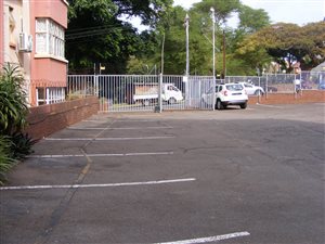 3 Bed Apartment in Whetstone