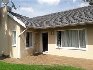 3 Bed House in Highway Gardens