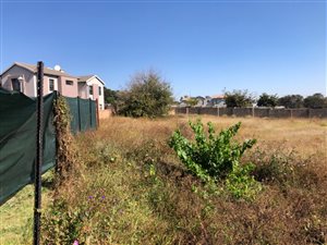 2400 m² Land available in Eldoraigne