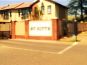 3 Bed Apartment in Rynfield