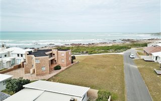 584 m² Land available in Agulhas