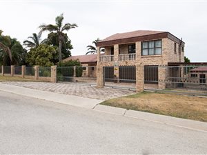 5 Bedroom House in Sunridge Park