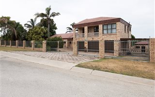 5 Bedroom House in Sunridge Park