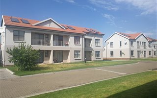 2 Bedroom Apartment in Lakefield