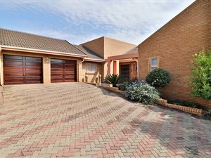 3 Bed Simplex in Zwartkop