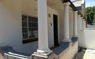 4 Bedroom House in Judiths Paarl