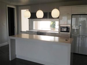 3 Bed Apartment in Essenwood