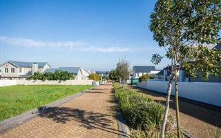 798 m² Land available in Schonenberg Estate