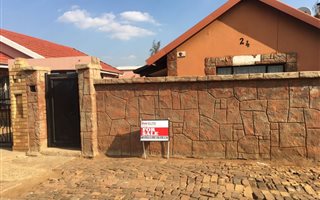 3 Bedroom House in Mapetla
