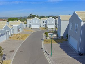 3 Bed House in Langeberg Ridge