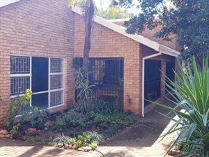 3 Bed House in Montana Park