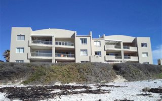 2 Bedroom Apartment in Melkbosstrand