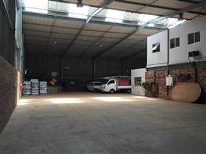 910 m² Industrial space in Spartan