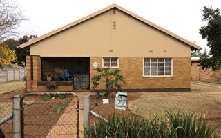 3 Bedroom House in Lindo Park