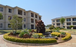 2 Bedroom Apartment in Carlswald Estate