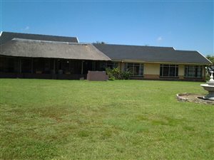Farm with House in Riverpark