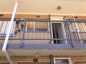 2 Bed Flat in Oberholzer