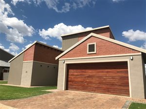 3 Bed Townhouse in Grimbeek Park