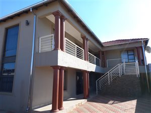 8 Bed House in Tshepisong