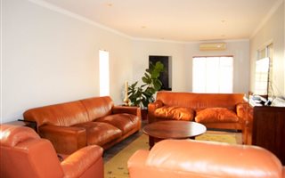 6 Bedroom House in Wierda Glen