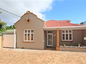 3 Bed House in Retreat