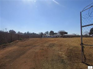8990 m² Land available in Kenleaf