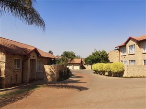 2 Bed Townhouse in Highveld
