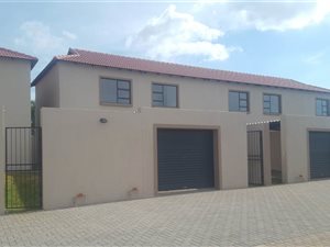 2 Bed Townhouse in Heatherview