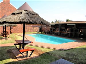 2 Bed Townhouse in Langenhoven Park