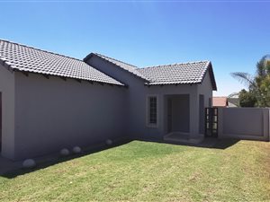 3 Bedroom House in Thatchfield