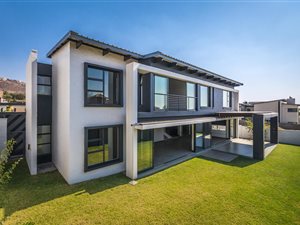 4 Bed House in Ruimsig