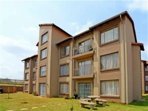 2 Bed Apartment in Kleinfontein