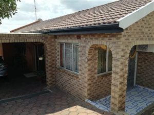 3 Bed House in Woodview
