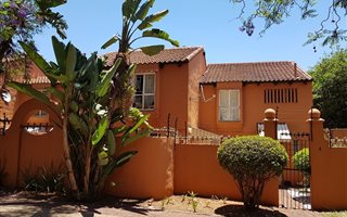 4 Bedroom Duplex in Muckleneuk