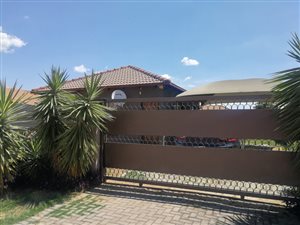 3 Bed House in Rosslyn