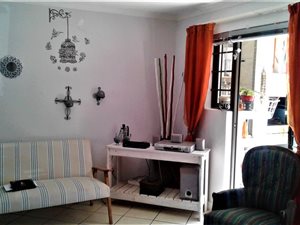 2 Bed Apartment in Voorbaai