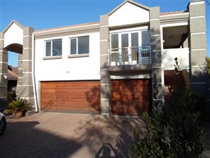 3 Bed House in Centurion Golf Estate