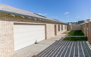 3 Bedroom House in Lovemore Heights