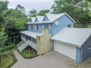 4 Bed House in Southbroom