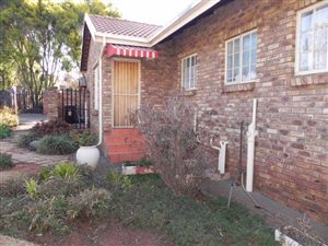 3 Bed House in Hennopspark