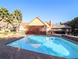 5 Bed House in Elspark