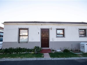2 Bed Townhouse in Gordons Bay Central