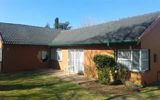 4 Bedroom House in General Alberts Park